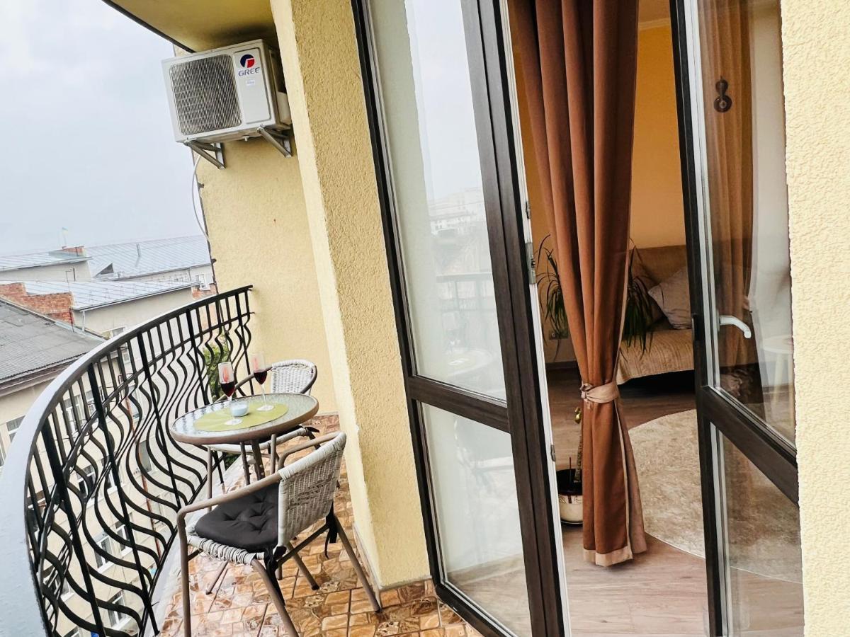 Apartaments Sichovyh Strilciv 68A Ivano-Frankivsk Exterior foto