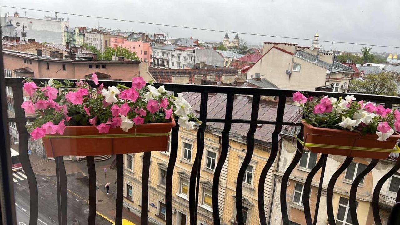 Apartaments Sichovyh Strilciv 68A Ivano-Frankivsk Exterior foto