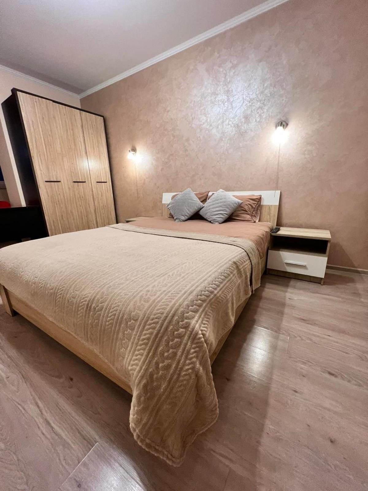 Apartaments Sichovyh Strilciv 68A Ivano-Frankivsk Exterior foto